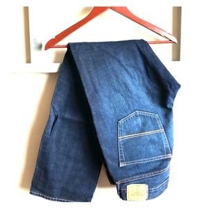 Men’s 32x34 Abercrombie and Fitch boot cut jeans.